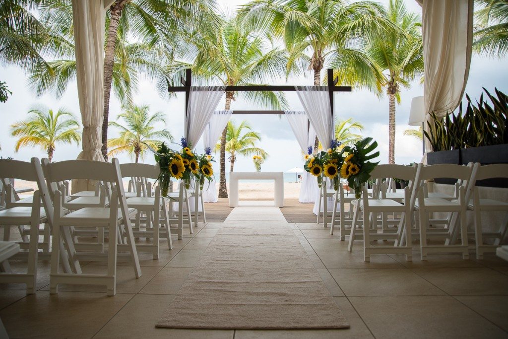 Puerto Rico Destination Wedding Photography at Courtyard by Marriott Isla Verde (58)