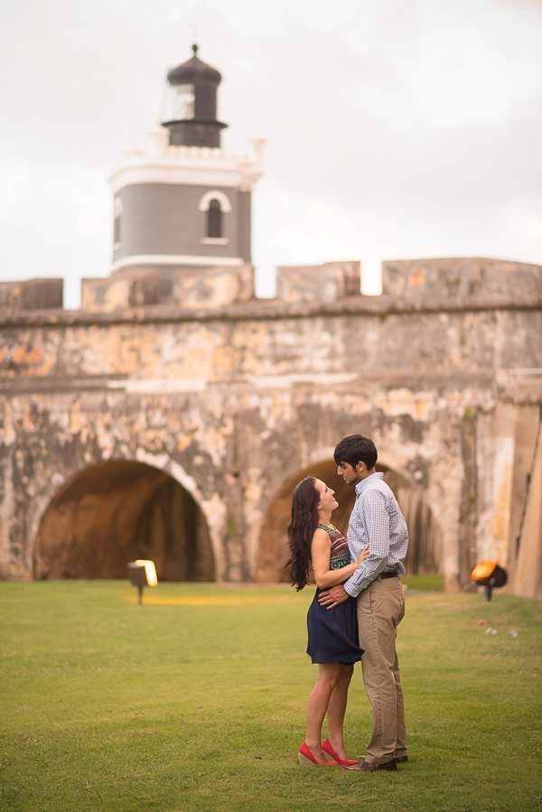 Honeymoon engagement session at Old San Juan by Puerto Rico wedding photographer (1)