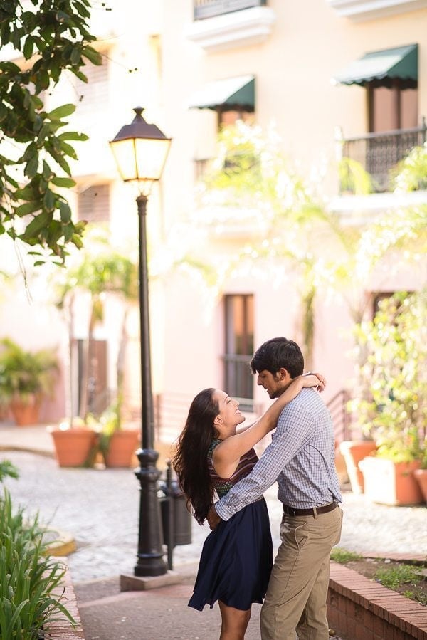 Honeymoon engagement session at Old San Juan by Puerto Rico wedding photographer (14)