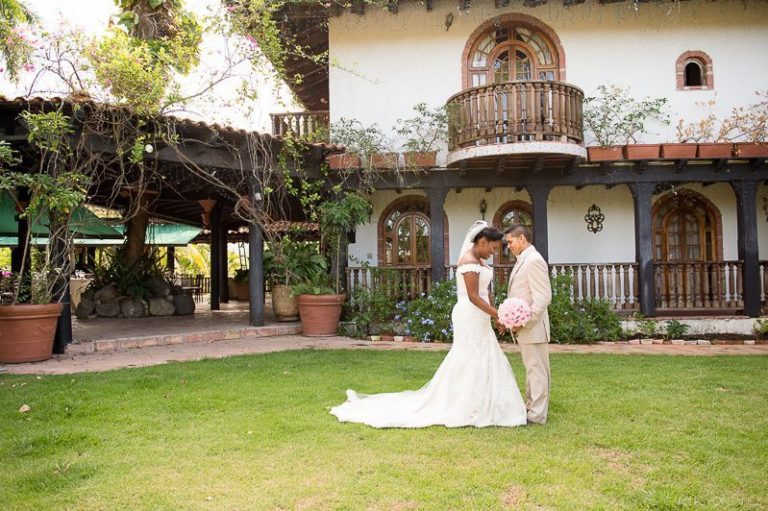 Heartfelt in Pink: Hacienda Siesta Alegre Destination Wedding