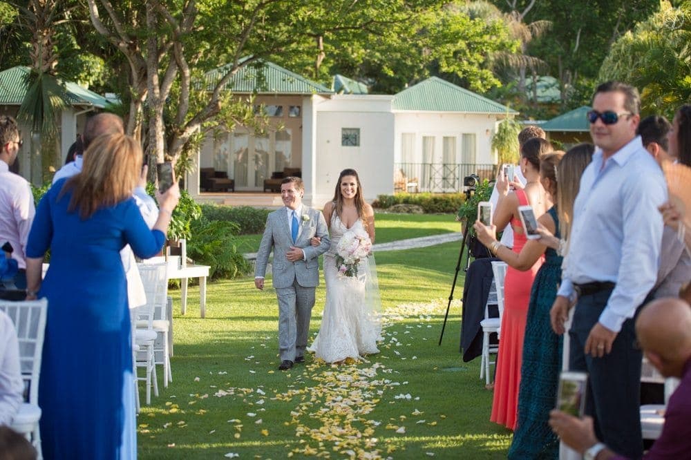 luxury destination wedding in Villa Montana Beach Resort by Puerto Rico wedding photographer Camille Fontanez