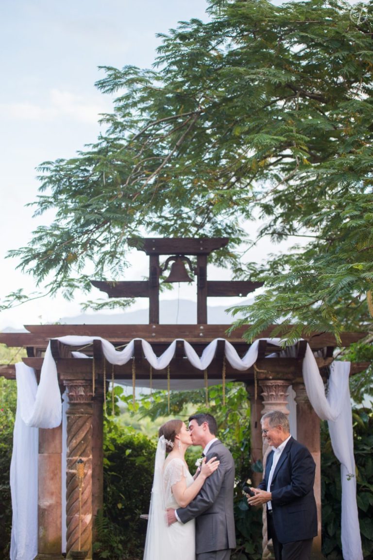 destination wedding photography in Hacienda Siesta Alegre Puerto Rico