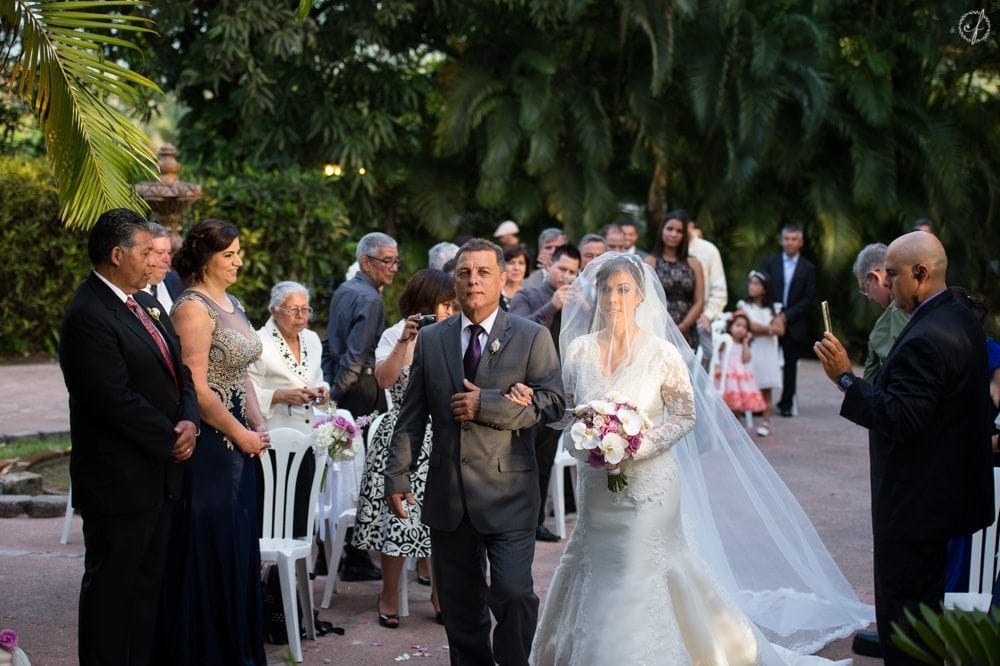 La boda de Sheila y Jorge en Jardines del Castillo en Trujillo Alto por Camille Fontanez fotografa de bodas en Puerto Rico