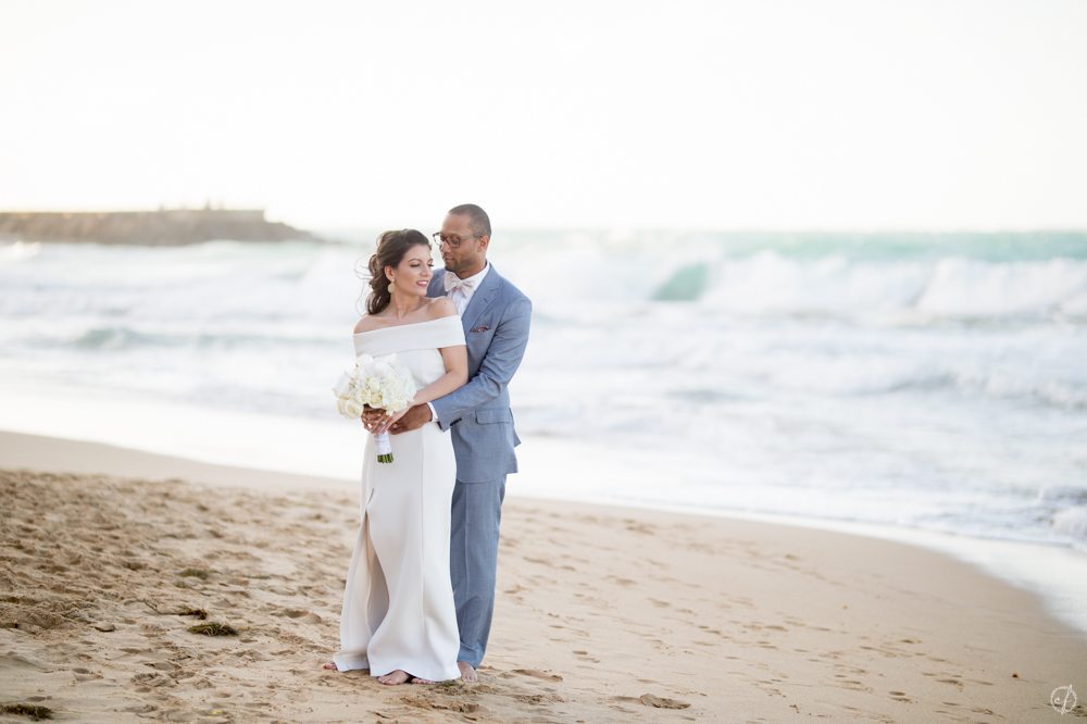 intimate beach destination wedding at Oceano Restaurant, Condado Puerto Rico by wedding photographer Camille Fontanez