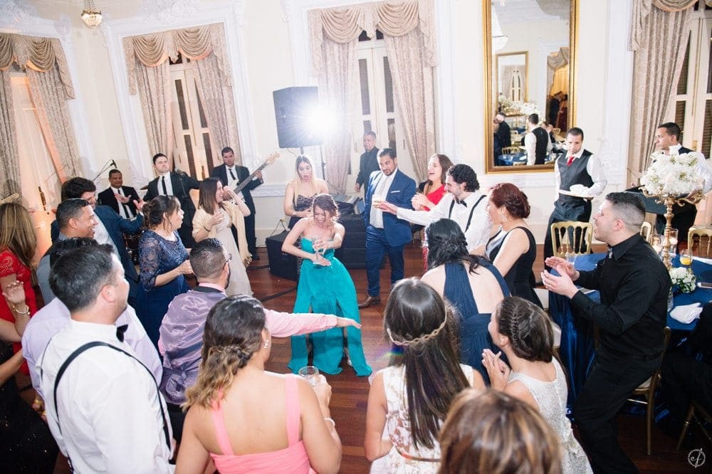 recepcion de boda en Antiguo Casino de Ponce por fotografo de bodas en Puerto Rico Camille Fontz