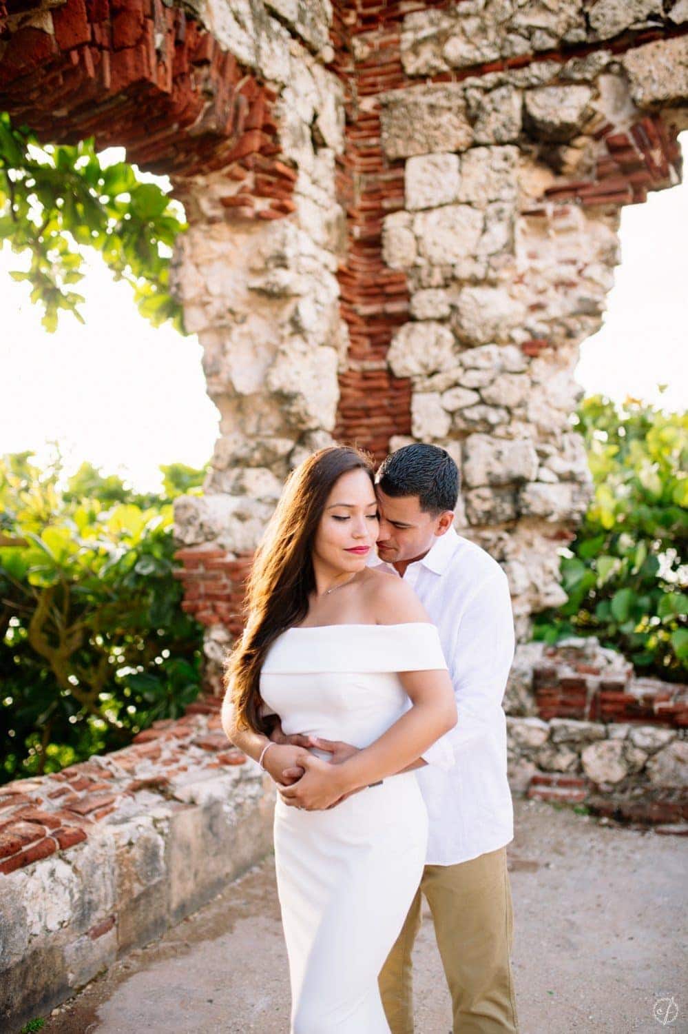 Beach photo session at Aguadilla Ruins and Borinquen Beach by Puerto Rico wedding and elopement photographer Camille Fontanez