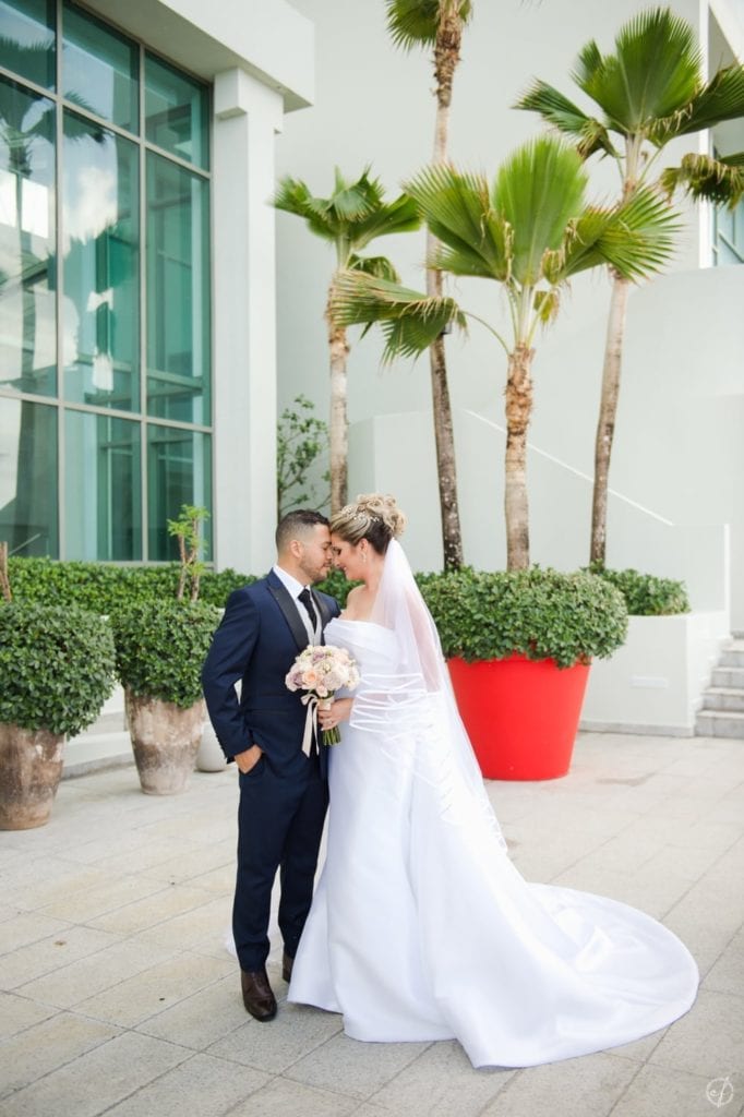fotografia de bodas en La Concha Resort por Camille Fontanez