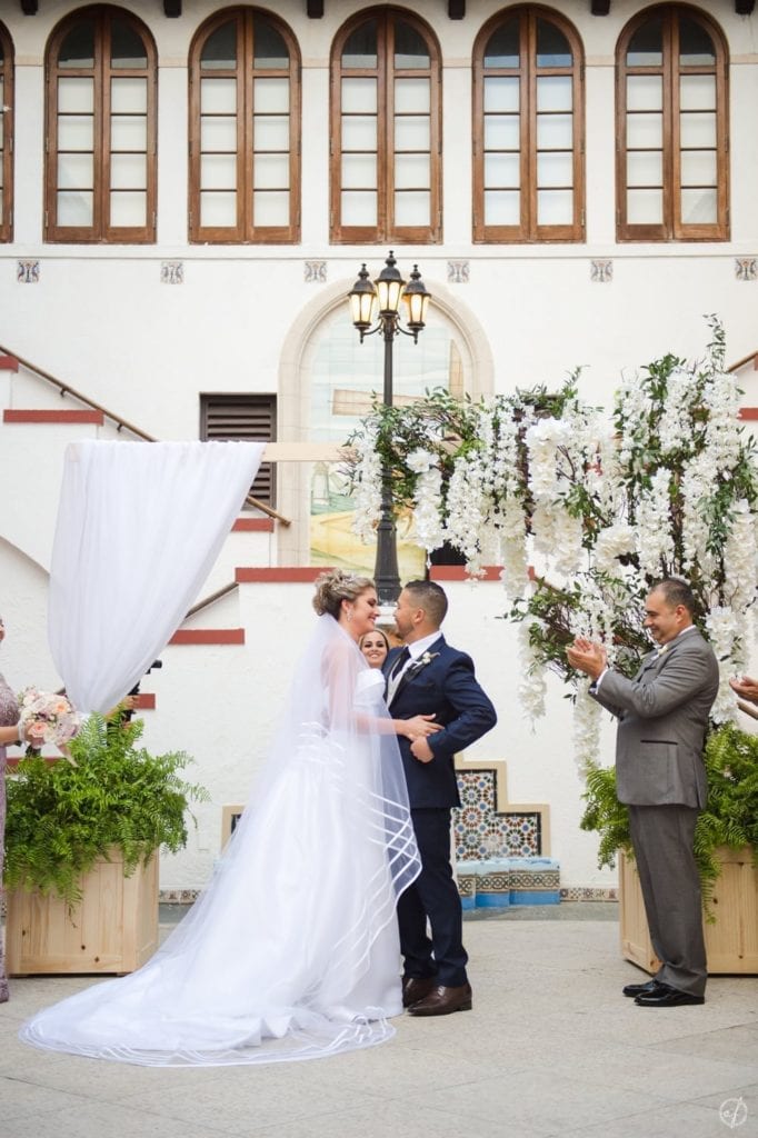 boda en Casa de Espana Viejo San Juan por fotografa Camille Fontanez