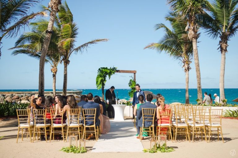 fotografia de bodas en La Concha y Oceano en Condado Puerto Rico por Camille Fontanez