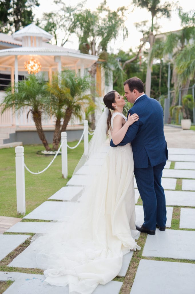 fotografia de boda en Al Borak Mayaguez por Camille Fontanez