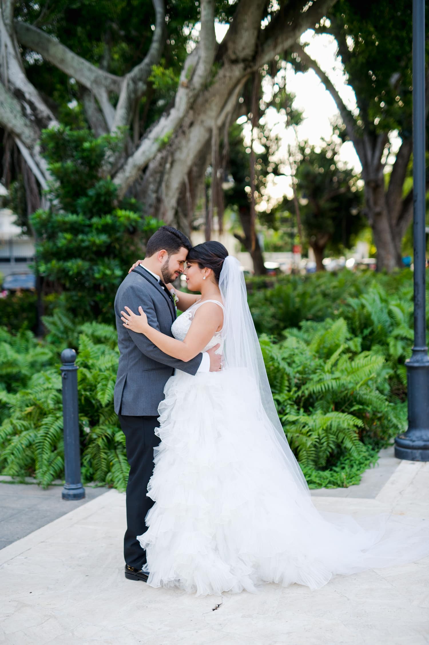 fotos de recien casados en Condado por fotografo de bodas en Puerto Rico Camille Fontanez