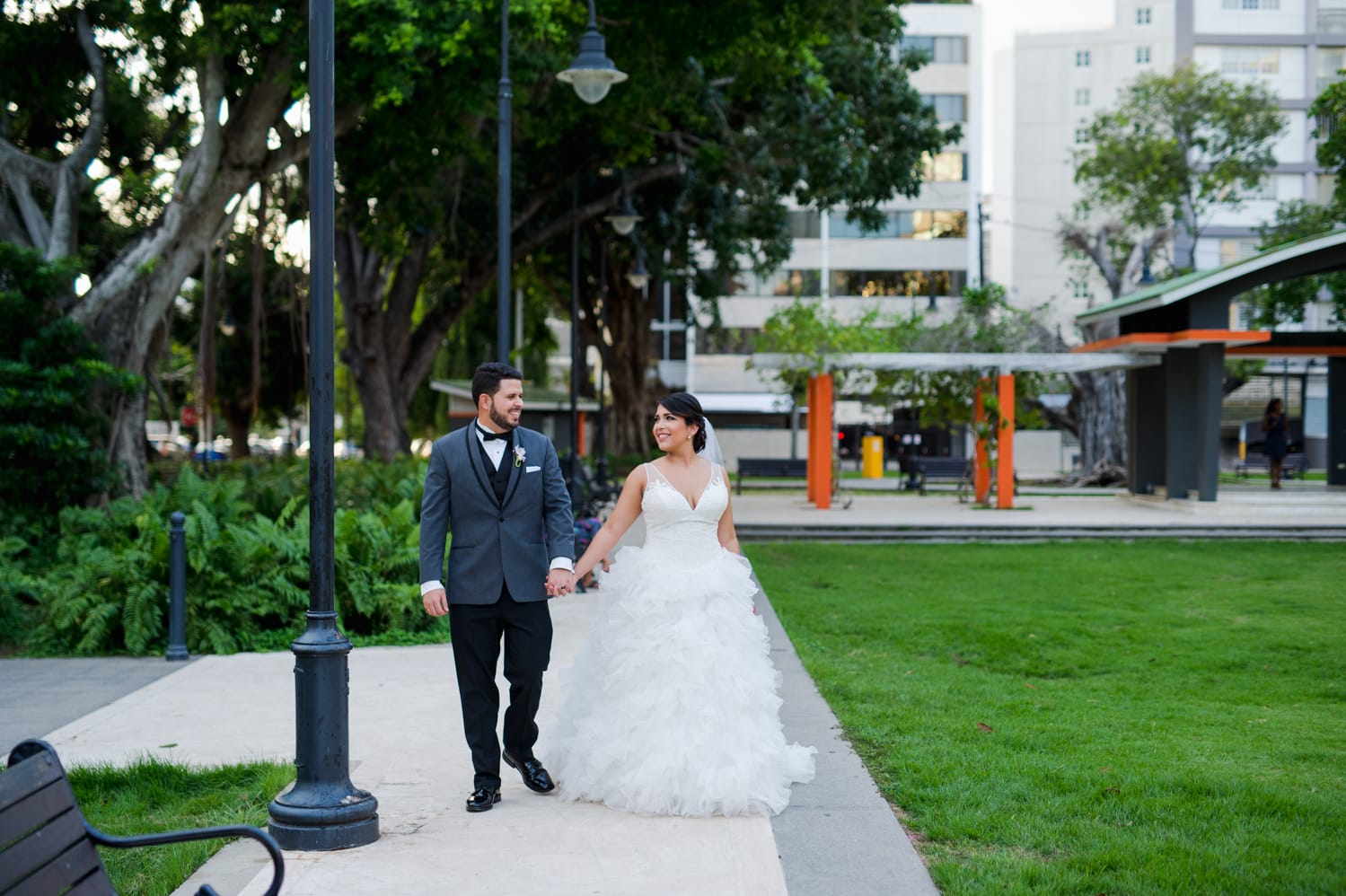 fotos de recien casados en Condado por fotografo de bodas en Puerto Rico Camille Fontanez