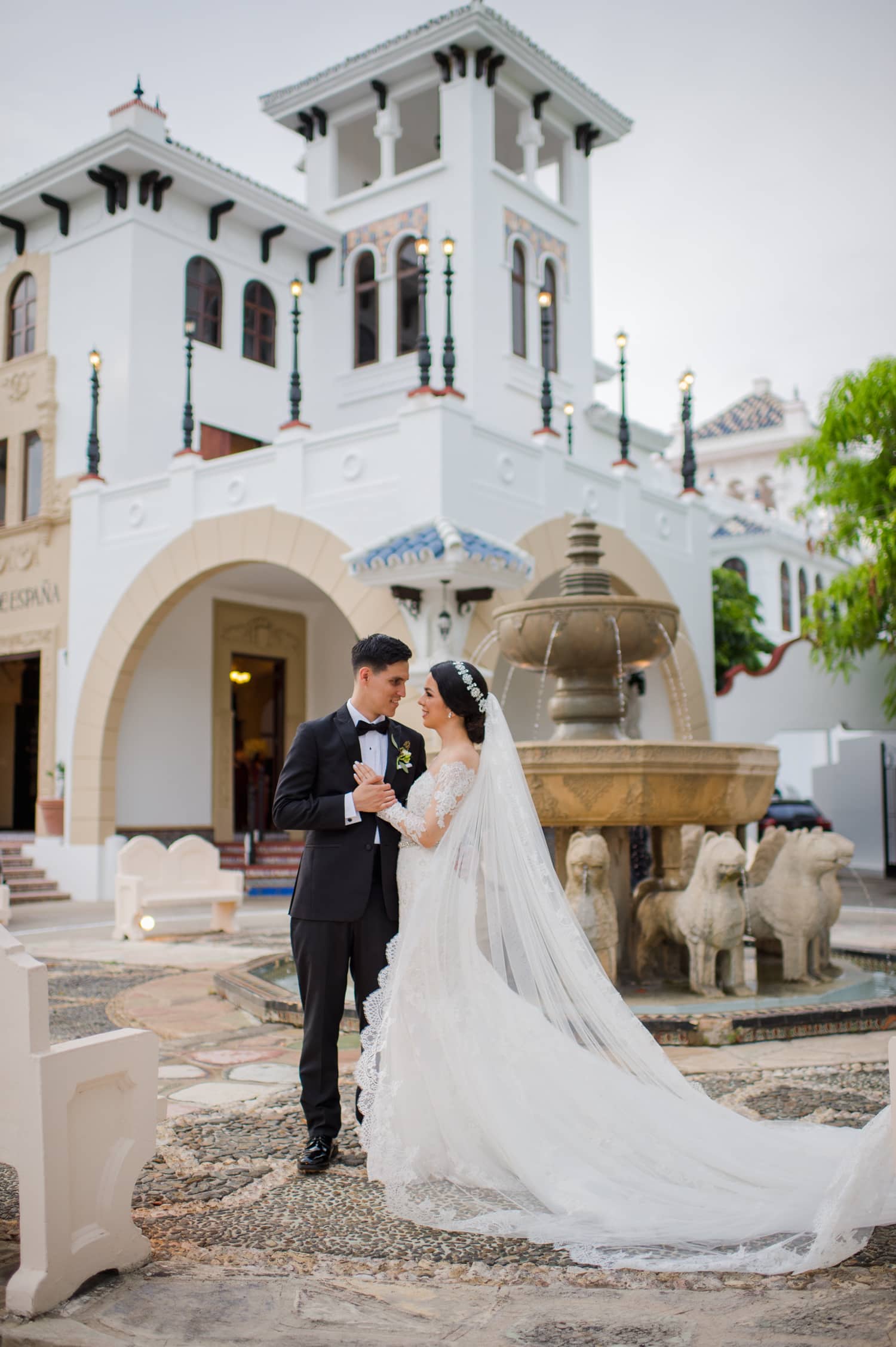 recepcion de bodas en Casa de España por Camille Fontanez fotografo de bodas en Puerto Rico