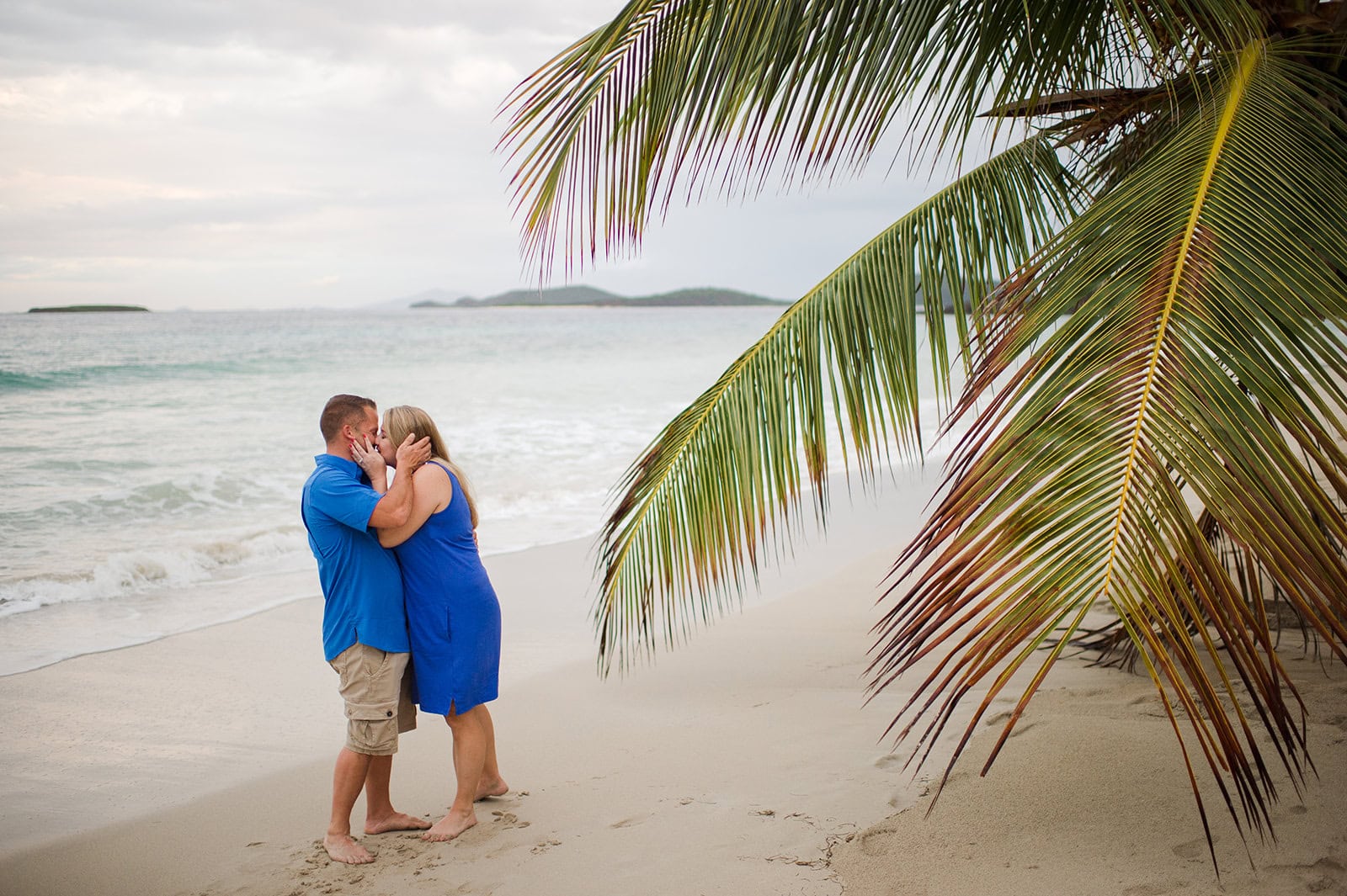 surprise marriage proposal photography in Zoni Beach, Culebra Puerto Rico