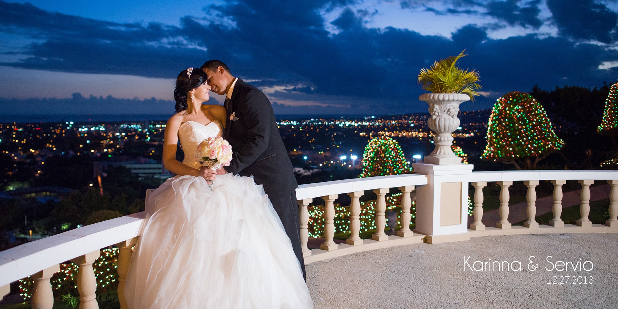 fotografia de bodas en el Castillo Serrallés en Ponce por Camille Fontanez