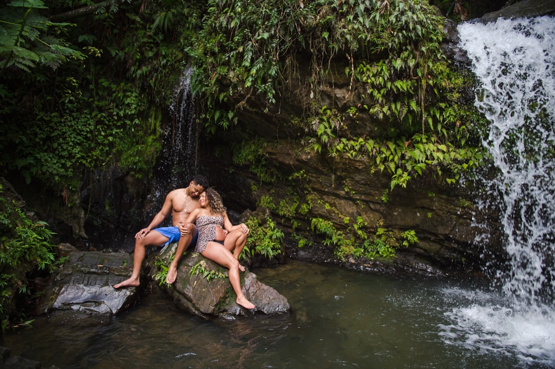 maternity photoshoot at El Yunque Puerto Rico