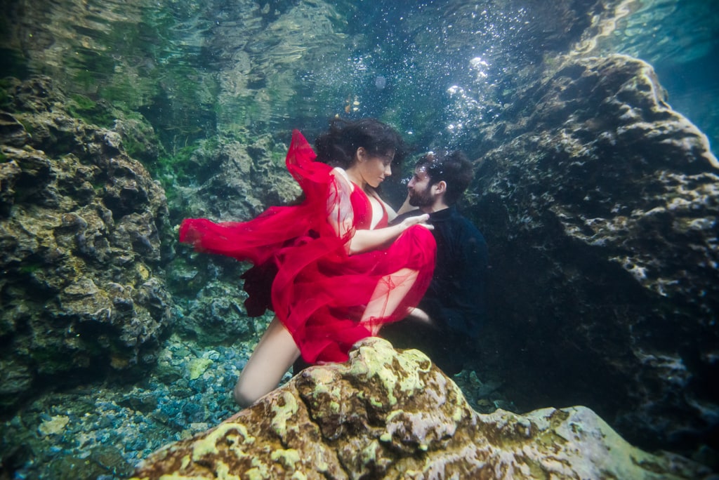 underwater photoshoot for engagement portraits in Puerto Rico