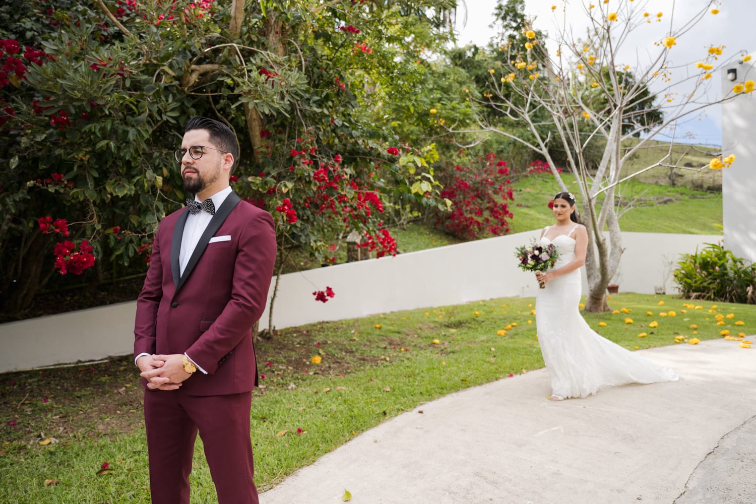Las fotos de boda de Maydeline Ines Photography y Noel Aquino de Sabe a Vino en Hacienda el Lago en Cayey
