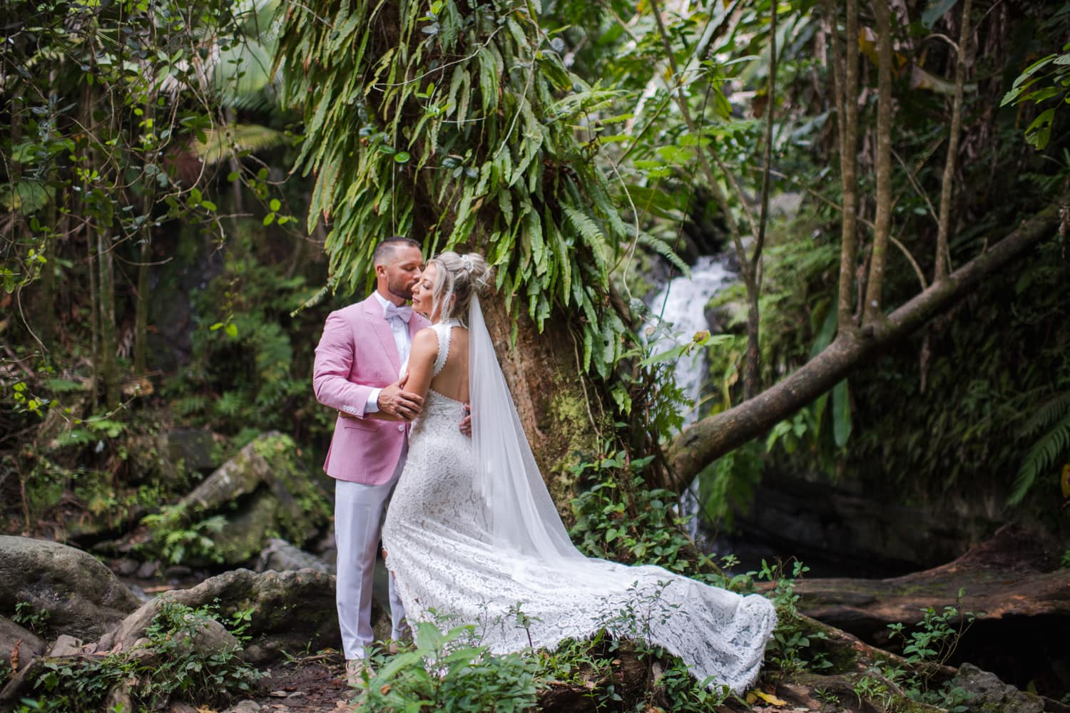 yunque-rainforest-puerto-rico-elopement-wedding-portraits-005.jpg