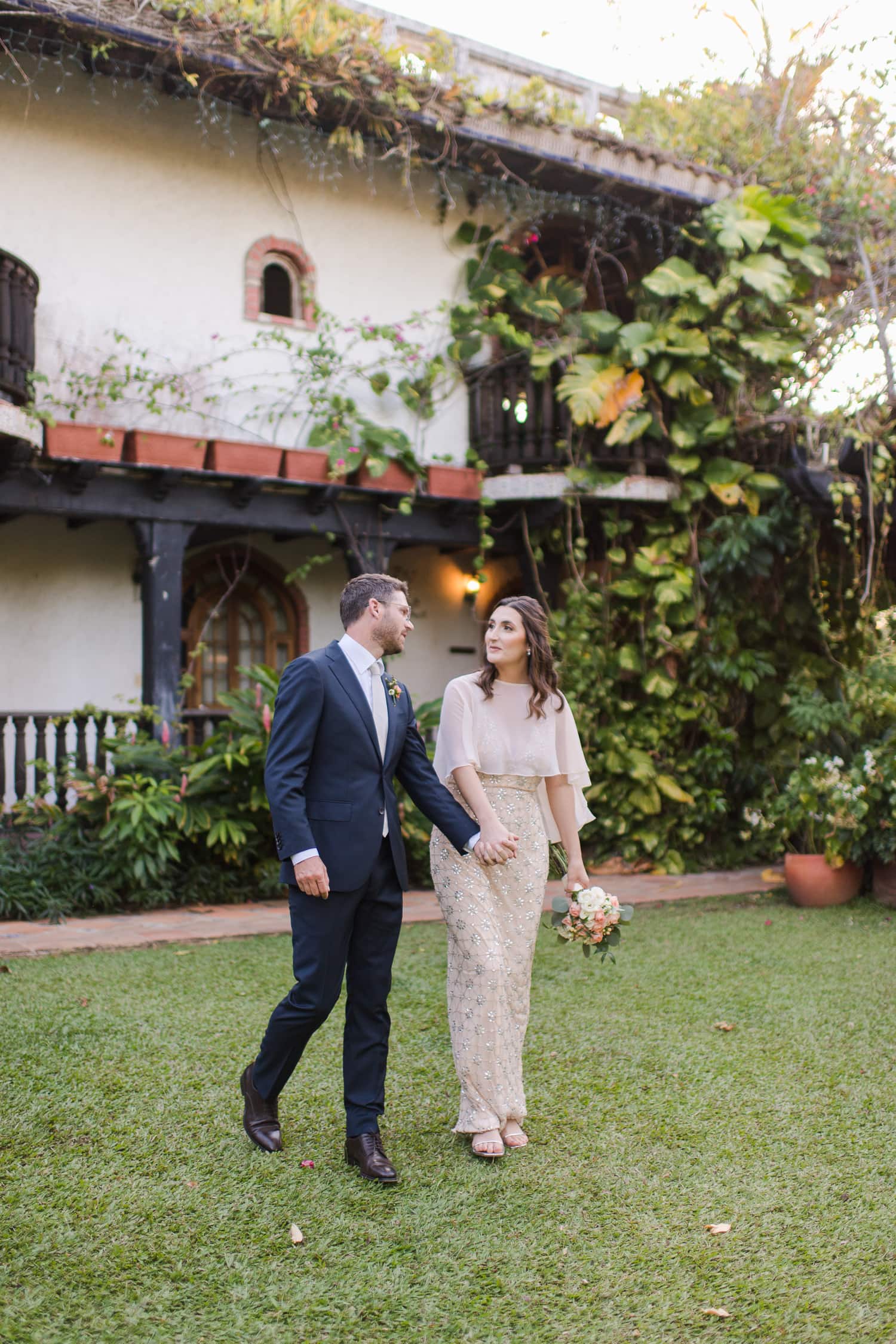 hacienda-siesta-alegre-photos-intimate-relaxed-candid-micro-wedding-photography-puerto-rico-050.jpg
