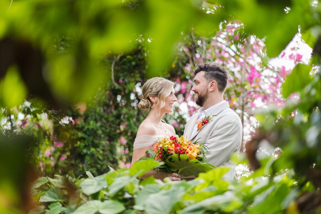 colorful-wedding-photography-hacienda-siesta-alegre-puerto-rico-006