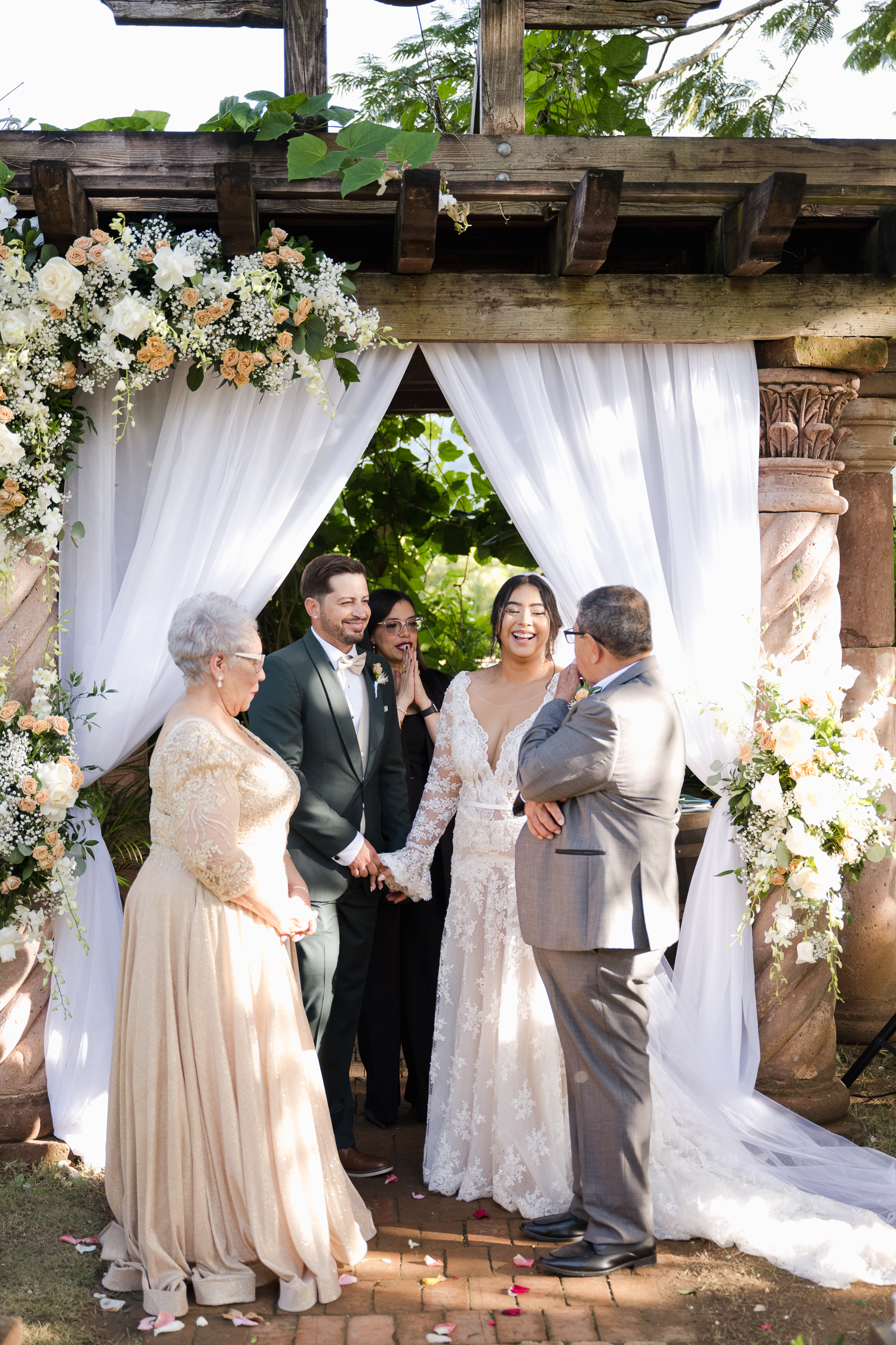 Boda doble y bodas de oro en Hacienda Siesta Alegre, Puerto Rico