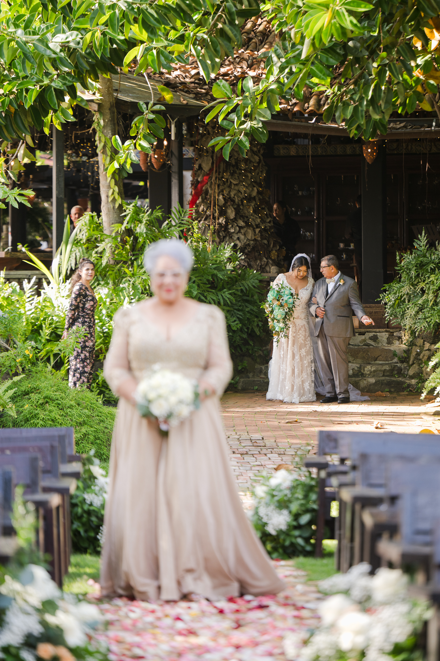 Boda doble y bodas de oro en Hacienda Siesta Alegre, Puerto Rico