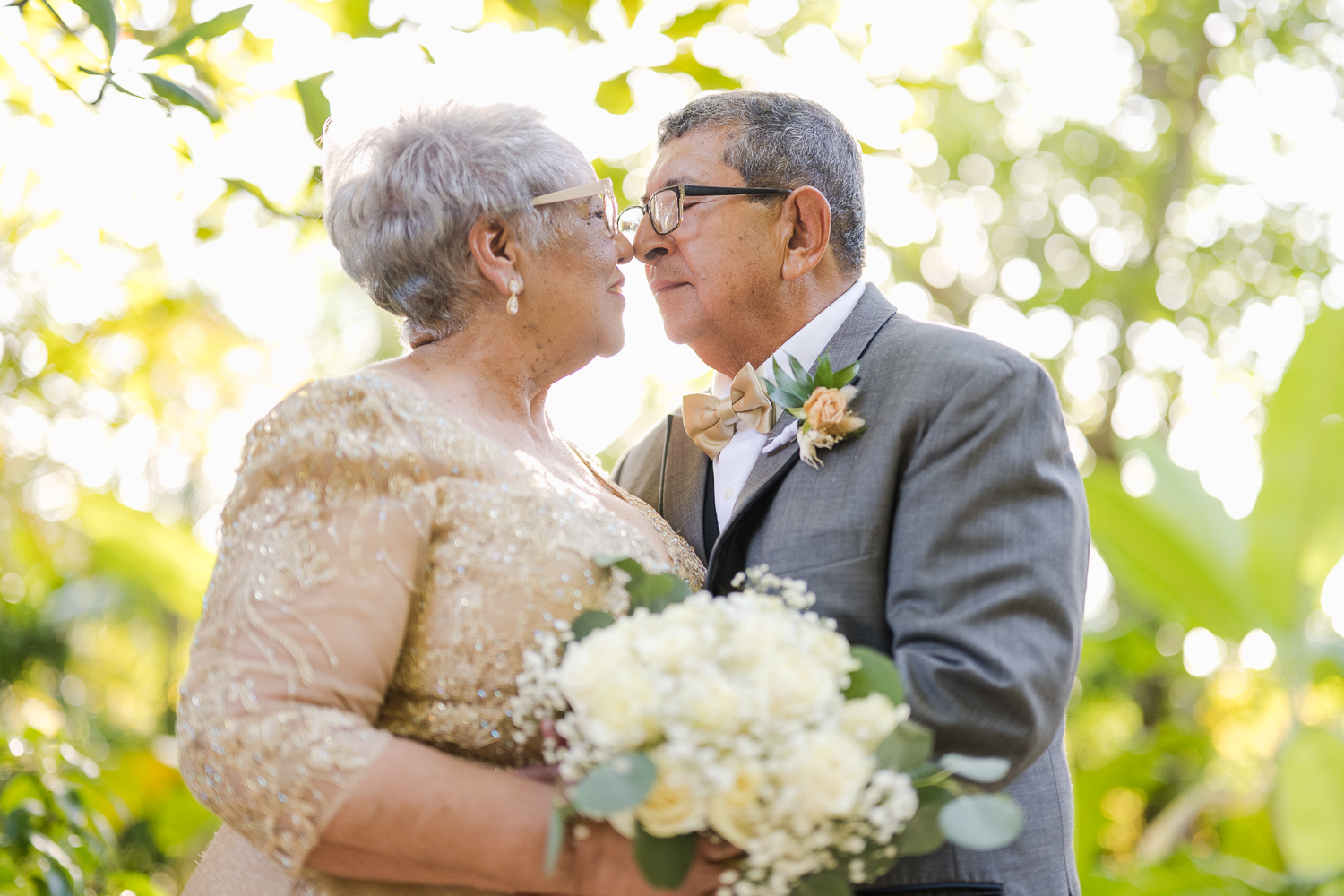 Boda doble y bodas de oro en Hacienda Siesta Alegre, Puerto Rico