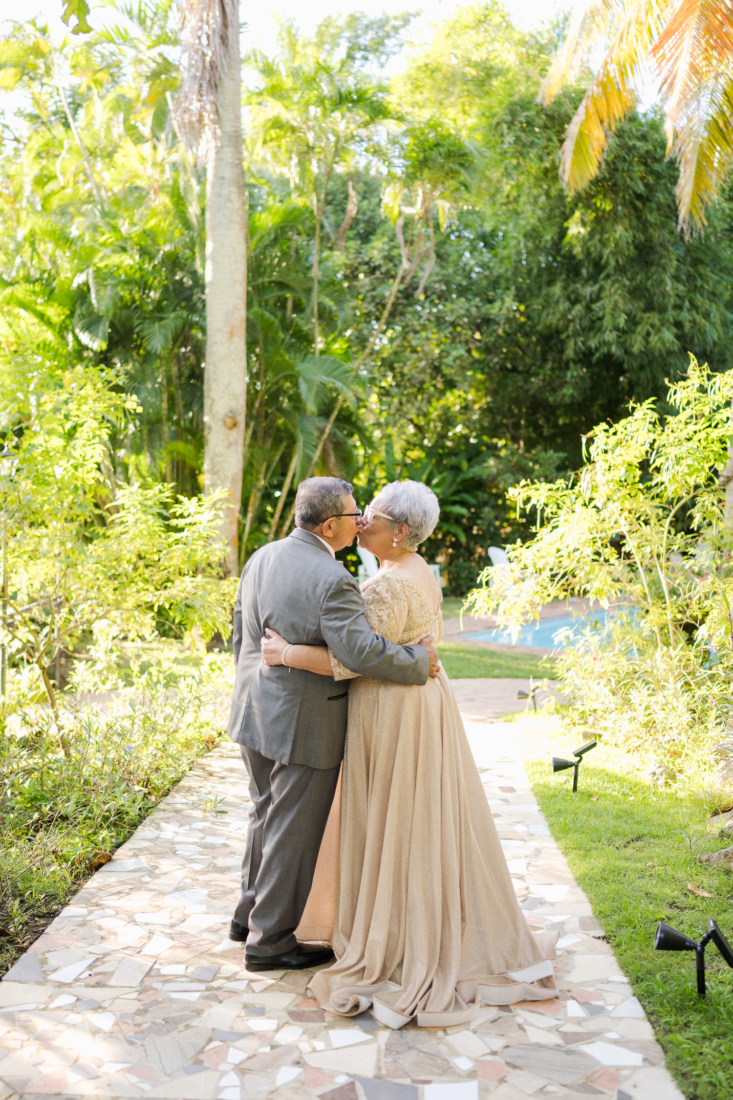 Boda doble y bodas de oro en Hacienda Siesta Alegre, Puerto Rico