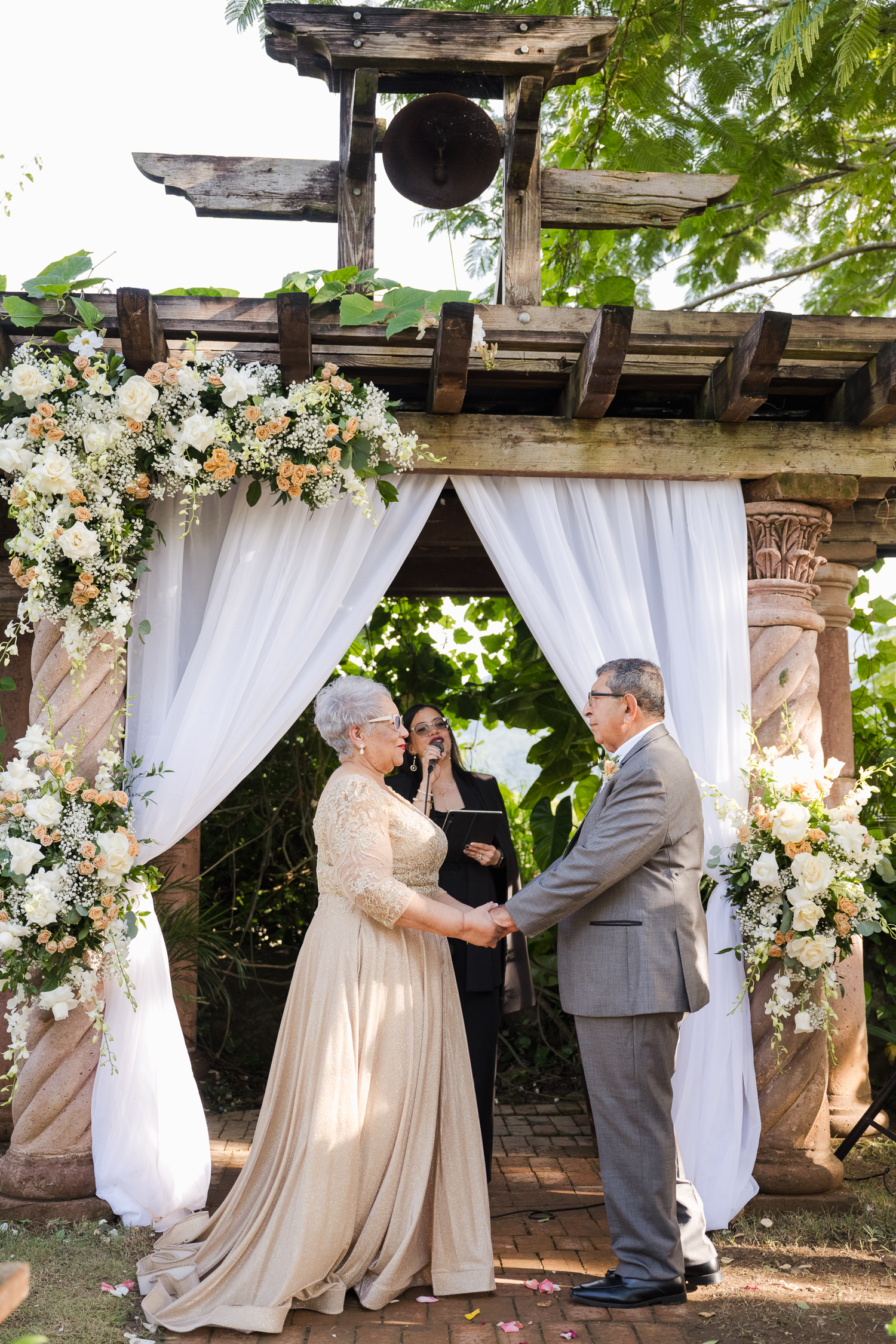 Boda doble y bodas de oro en Hacienda Siesta Alegre, Puerto Rico