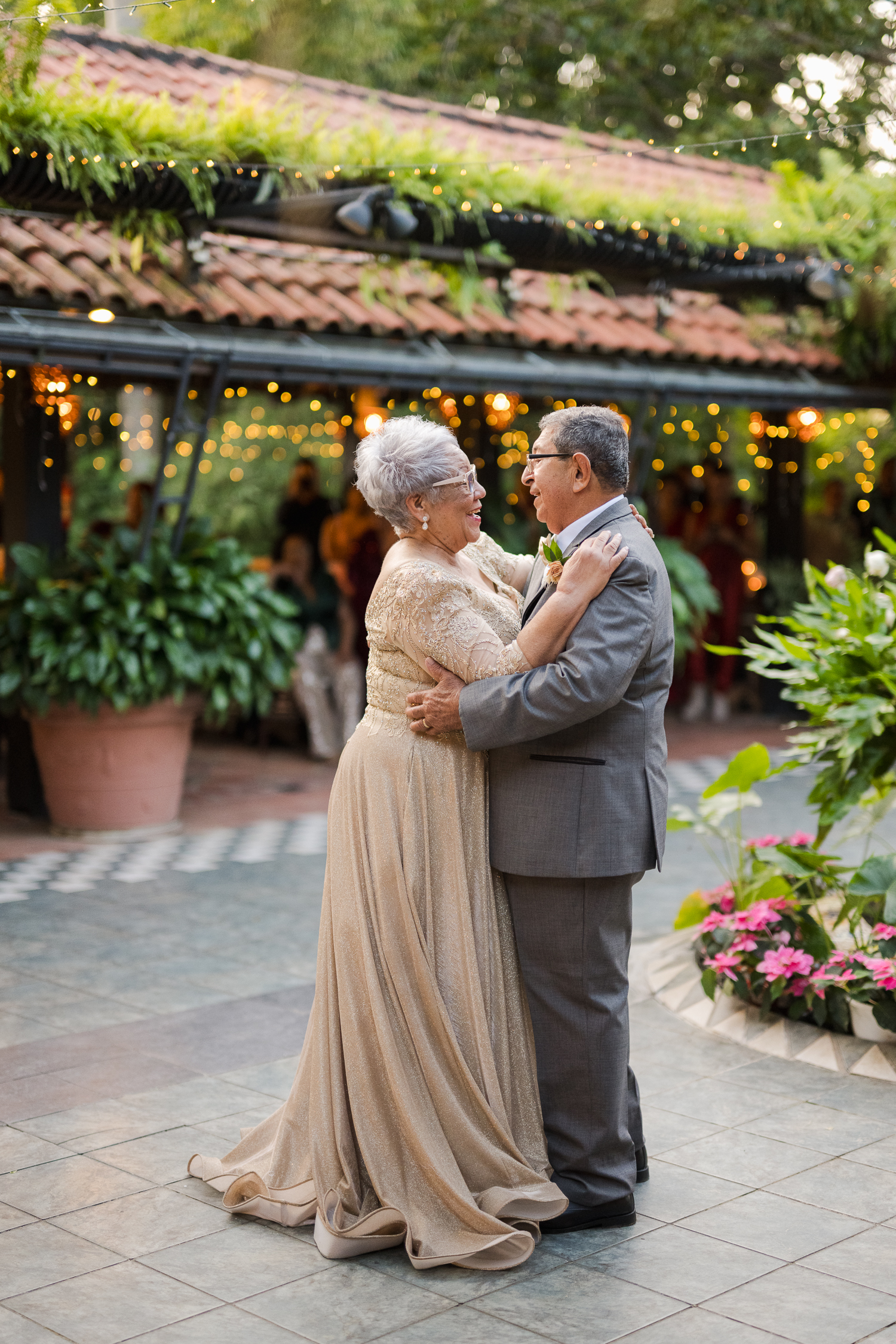 Boda doble y bodas de oro en Hacienda Siesta Alegre, Puerto Rico