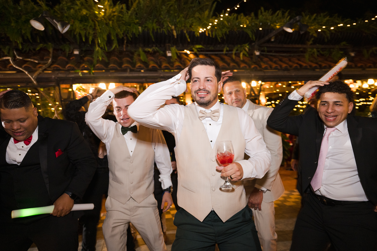 Boda doble y bodas de oro en Hacienda Siesta Alegre, Puerto Rico