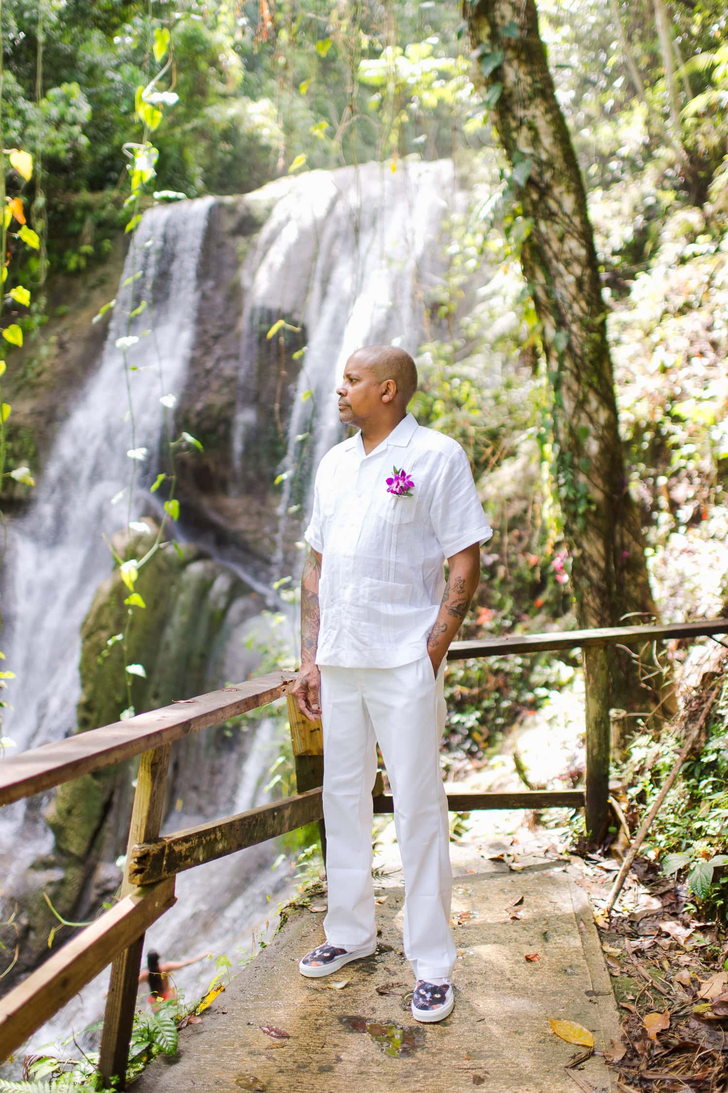 intimate elopement wedding photos at Cascada Gozalandia Falls in San Sebastian Puerto Rico