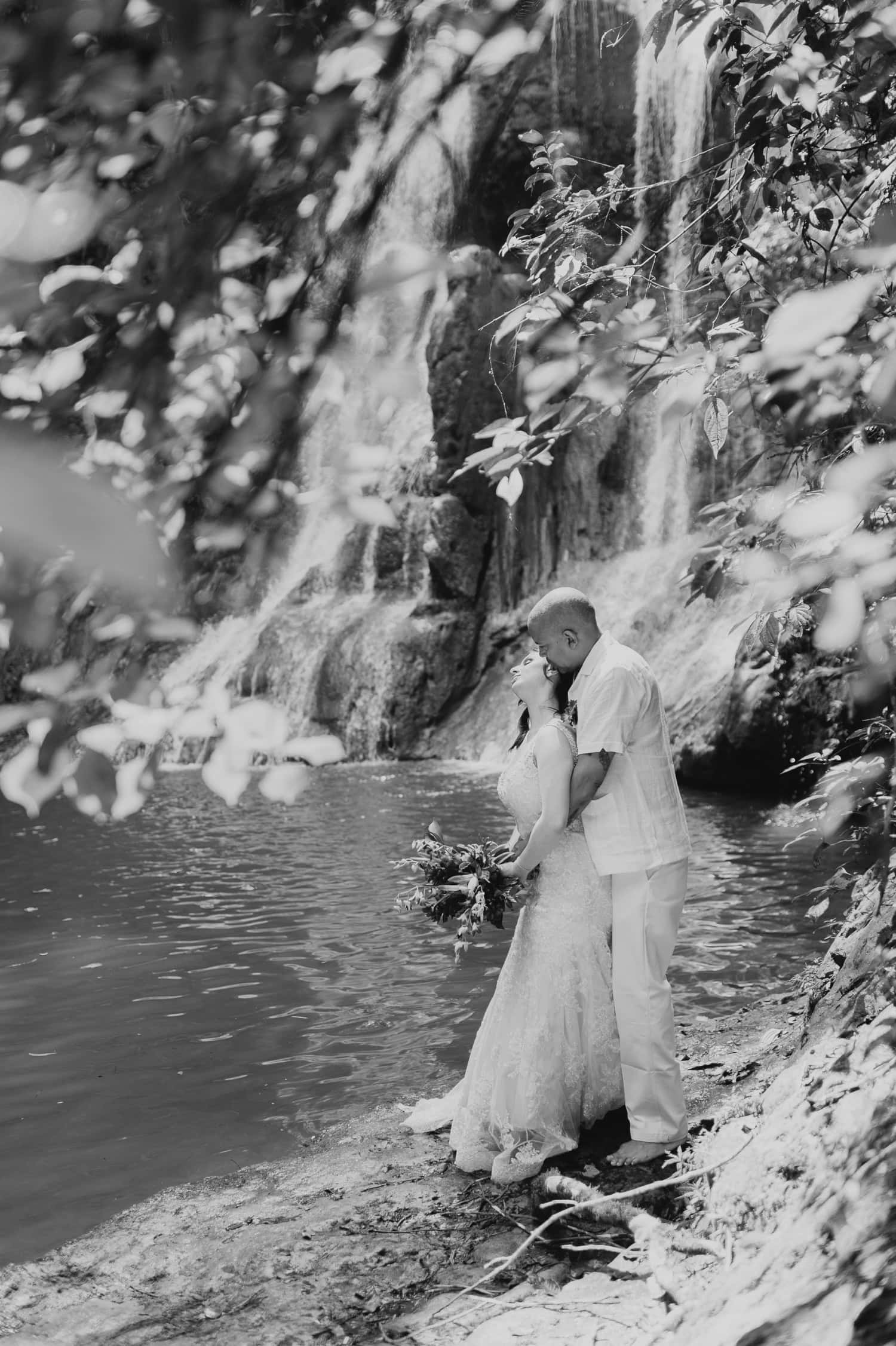 intimate elopement wedding photos at Cascada Gozalandia Falls in San Sebastian Puerto Rico