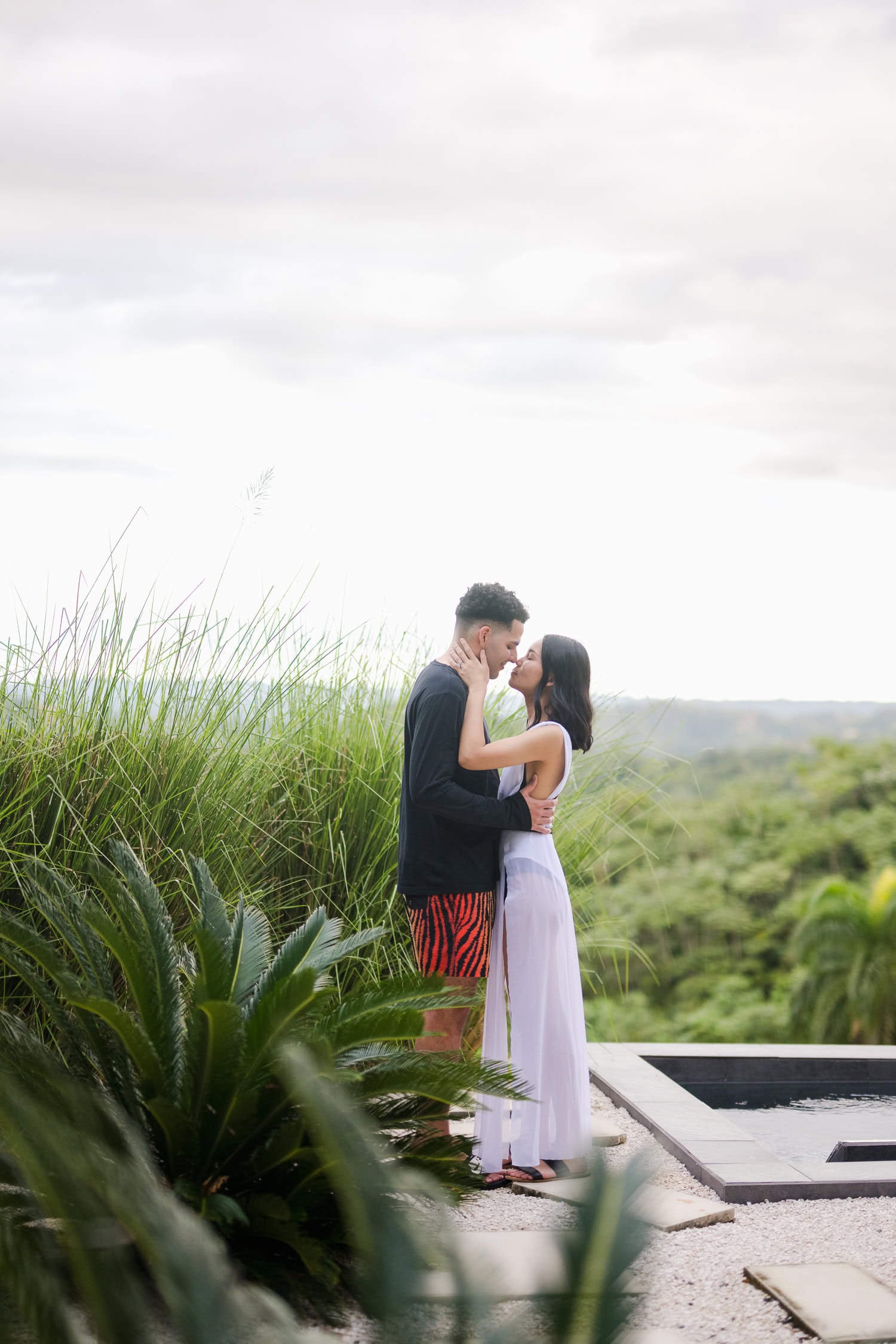 las-marias-airbnb-engagement-anniversary-honeymoon-photography-intimate-romantic-004.jpg