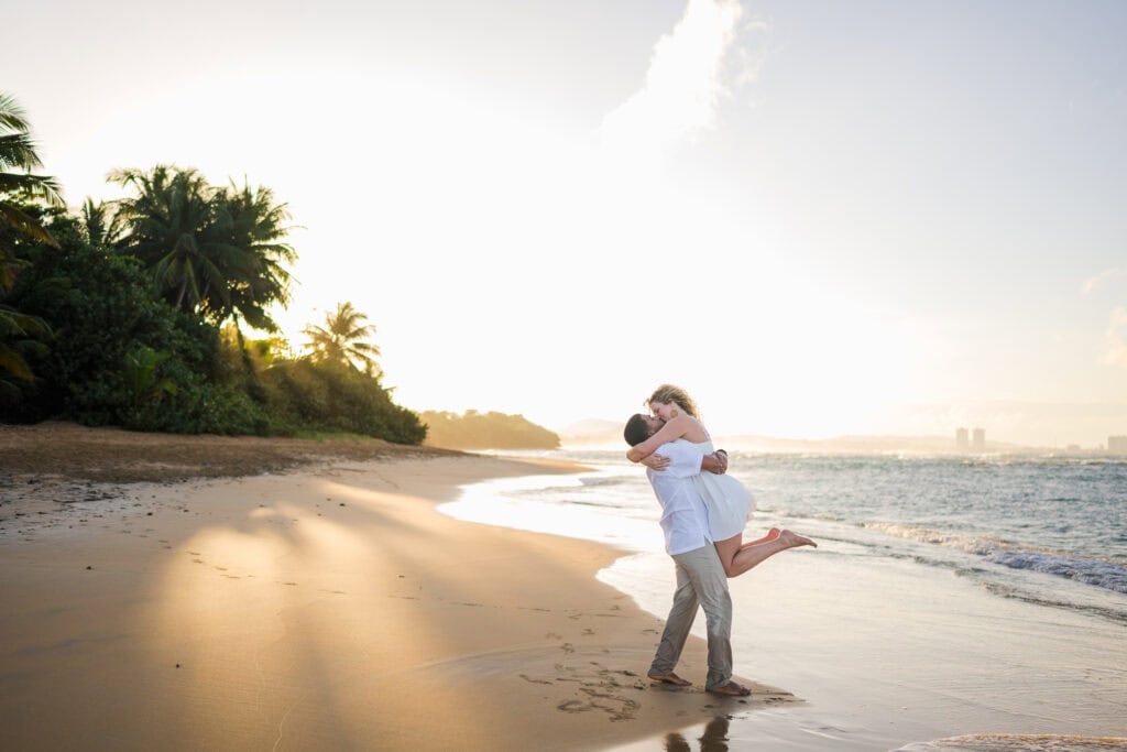 playa-la-selva-luquillo-puerto-rico-beach-engagement-photos-00014