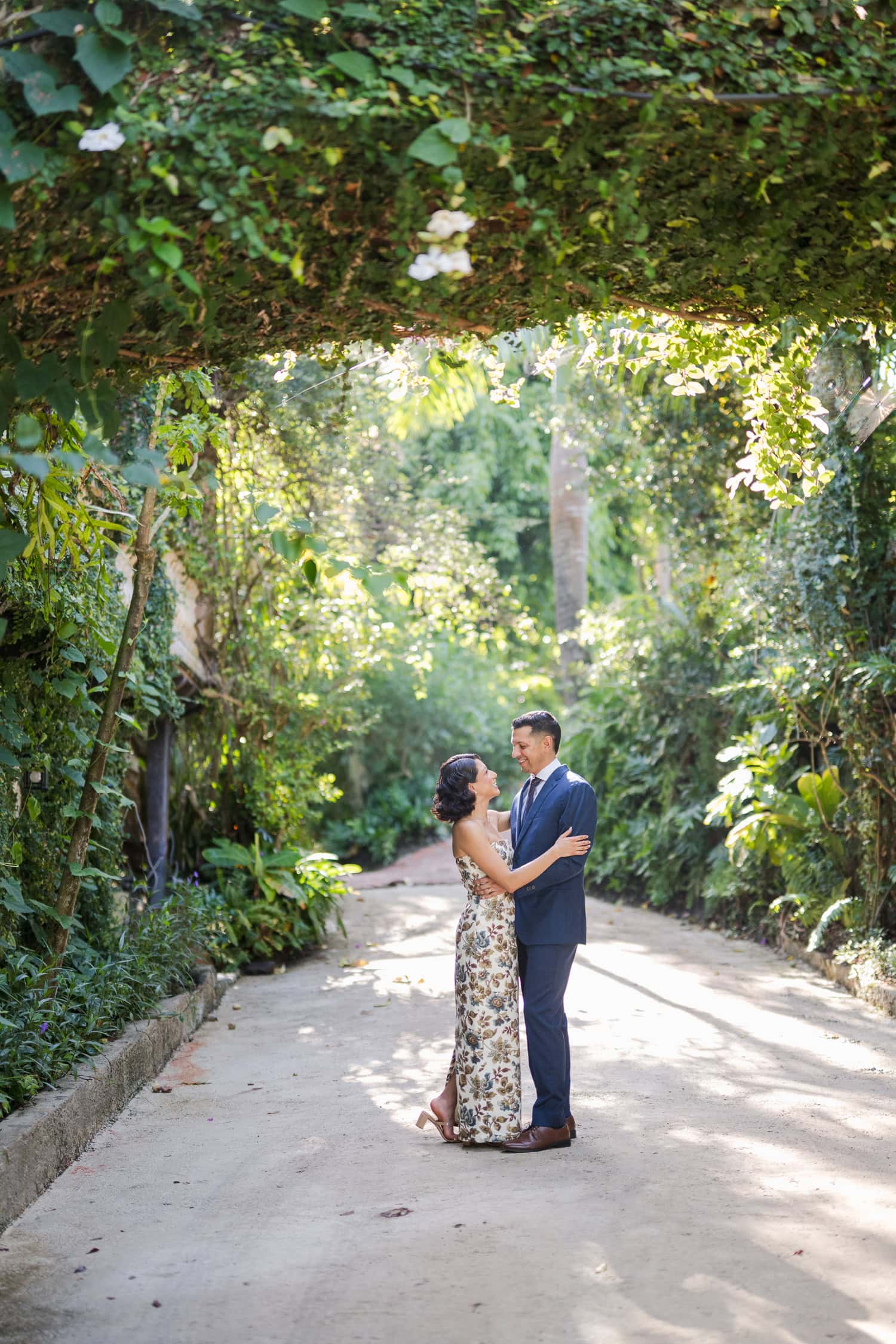 Newlywed photoshoot at Hacienda Siesta Alegre with lush gardens by Puerto Rico wedding photographer