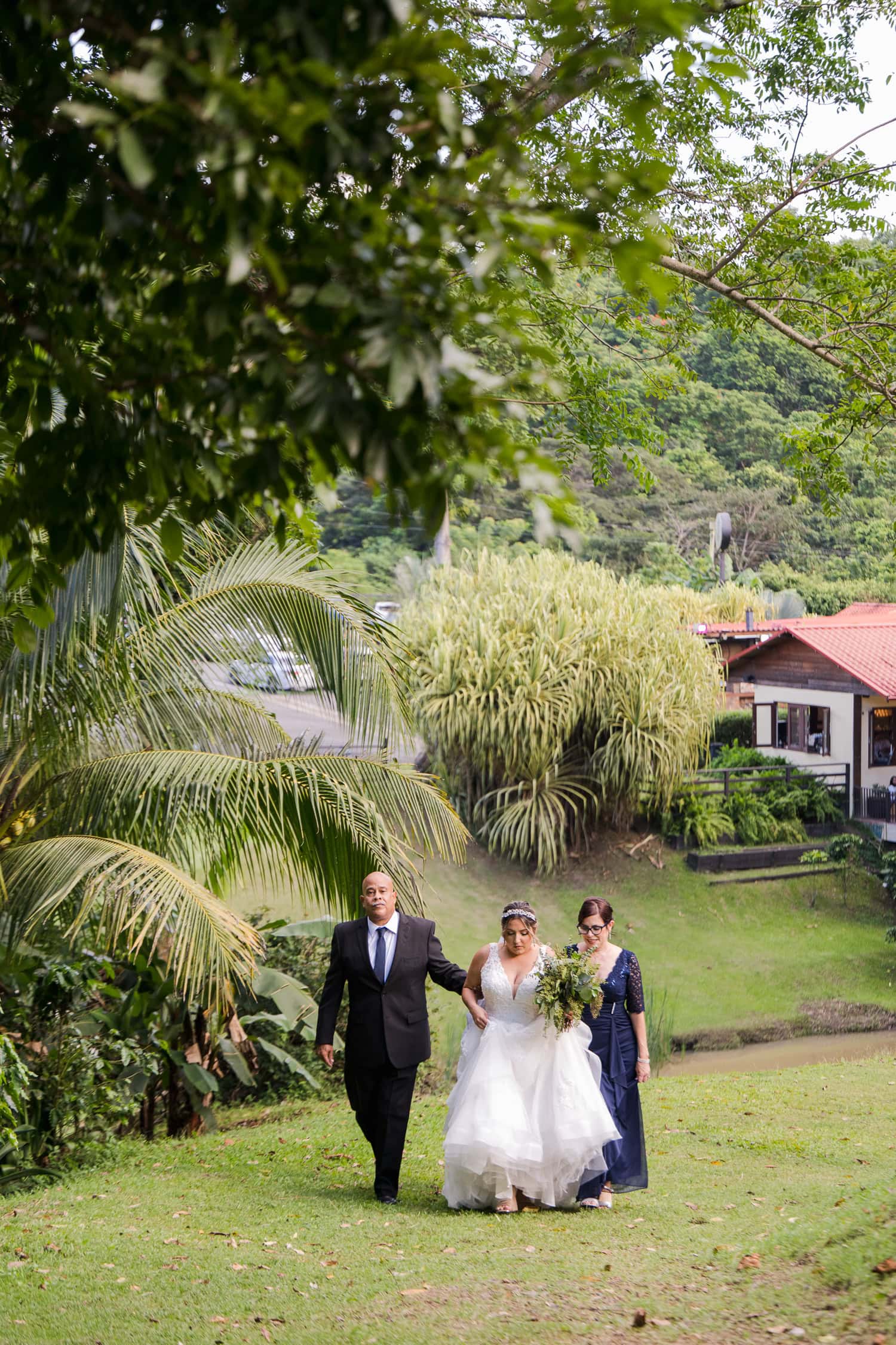 fotografia de bodas en Hacienda Munoz en San Lorenzo, Puerto Rico