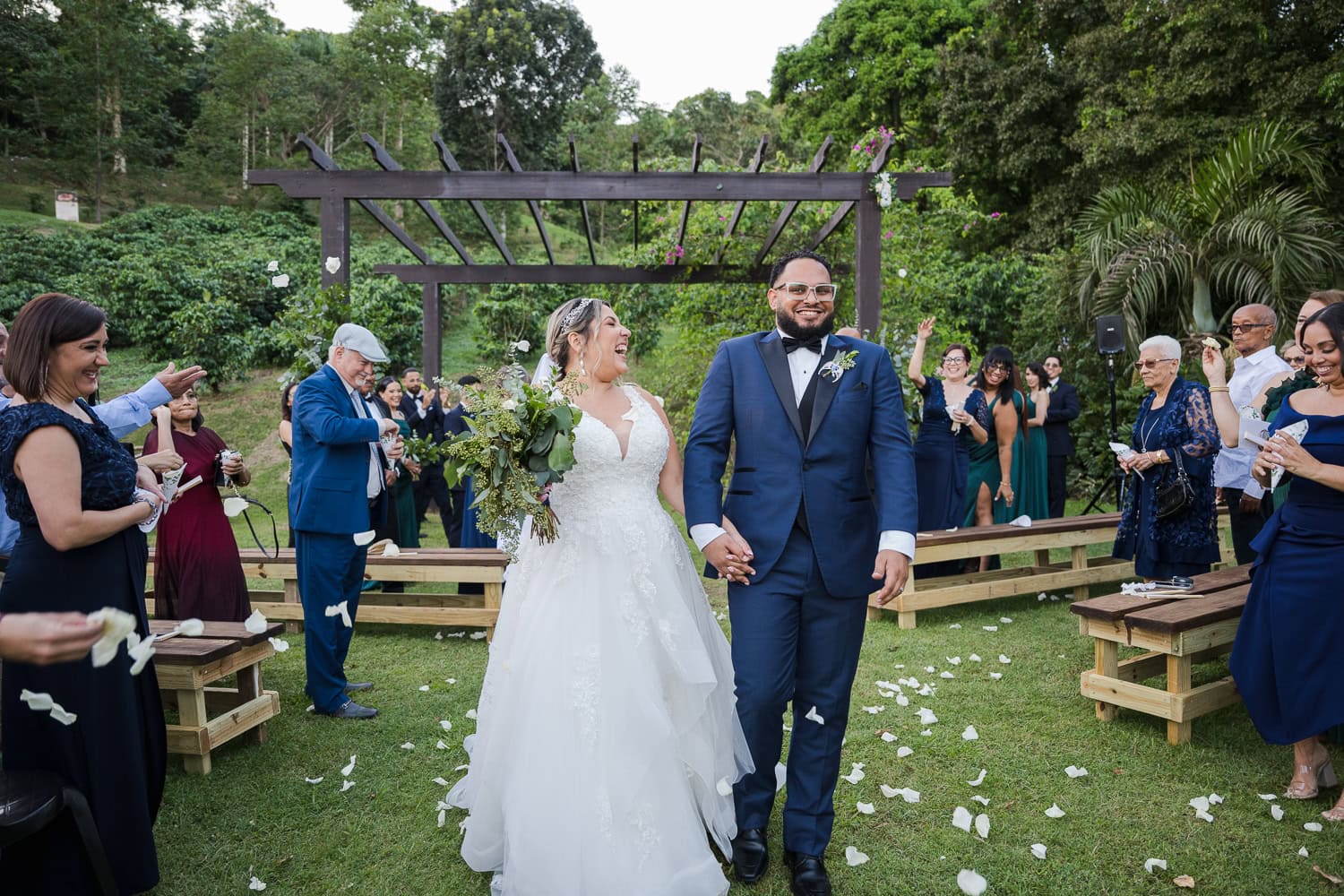 fotografia de bodas en Hacienda Munoz en San Lorenzo, Puerto Rico