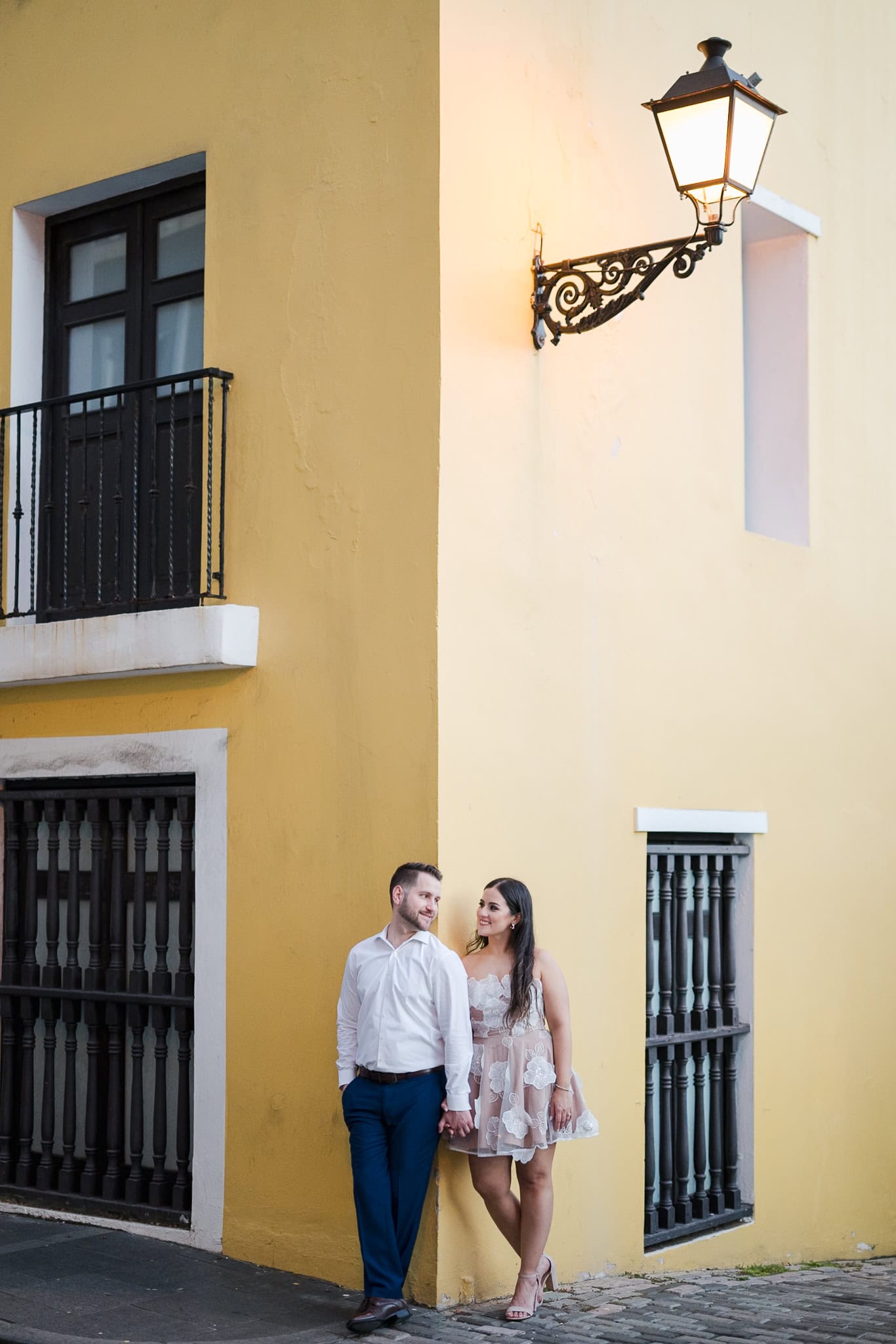 viejo-san-juan-sesion-love-story-engagement-session-old-san-juan-puerto-rico-1.jpg
