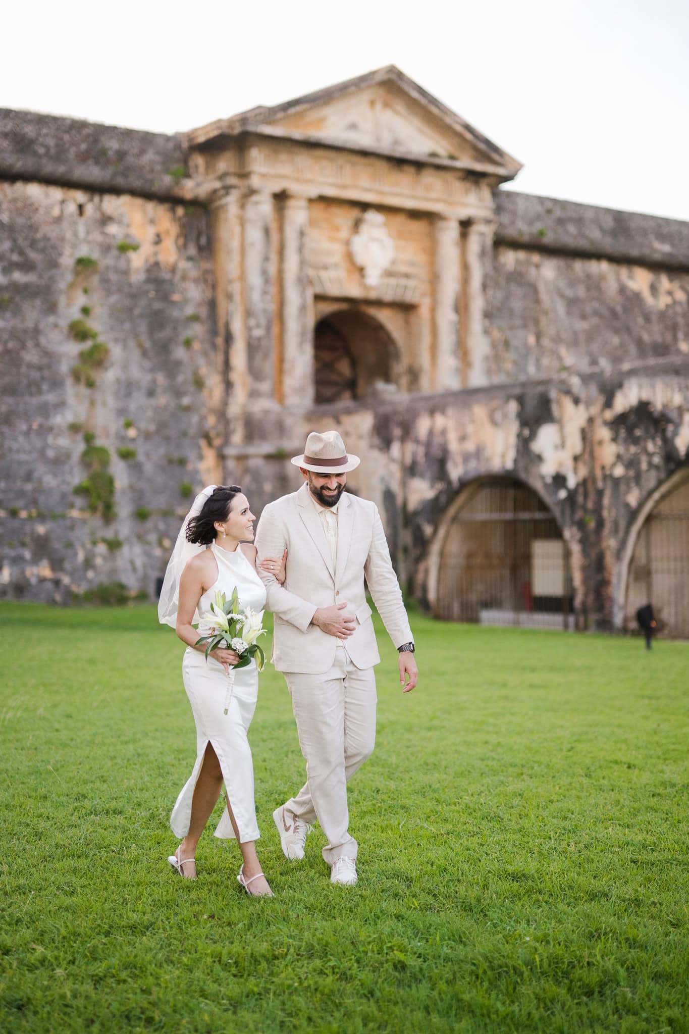 El morro fortress wedding ceremony by Old San Juan wedding photographer