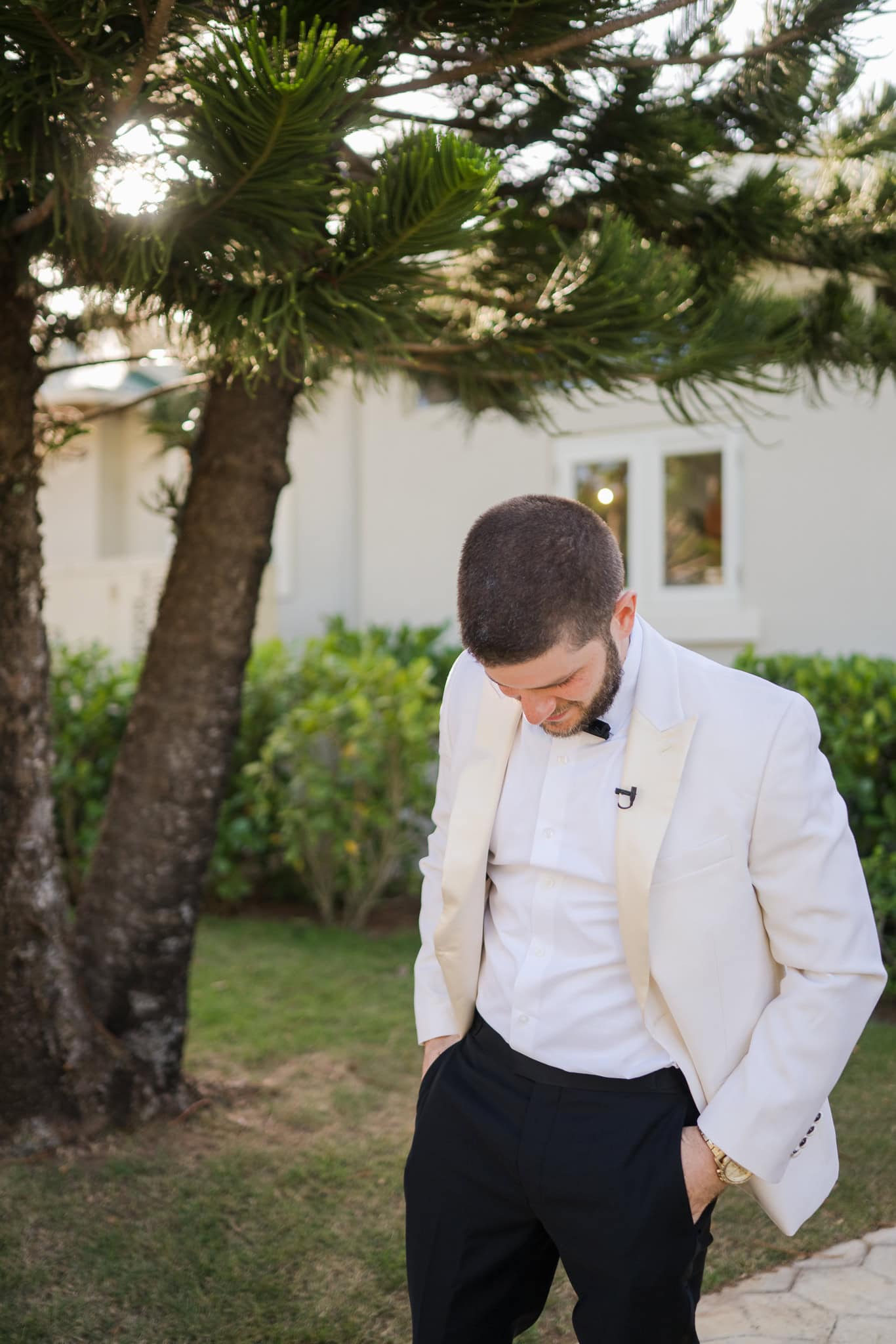 Villa Montana Beach Resort wedding ceremony by the gazebo in Puerto Rico