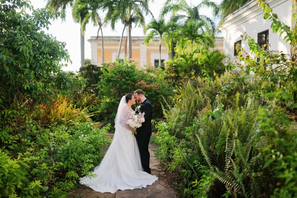 Bride and groom newlywed wedding portrait at Museo Casa Blanca gardens