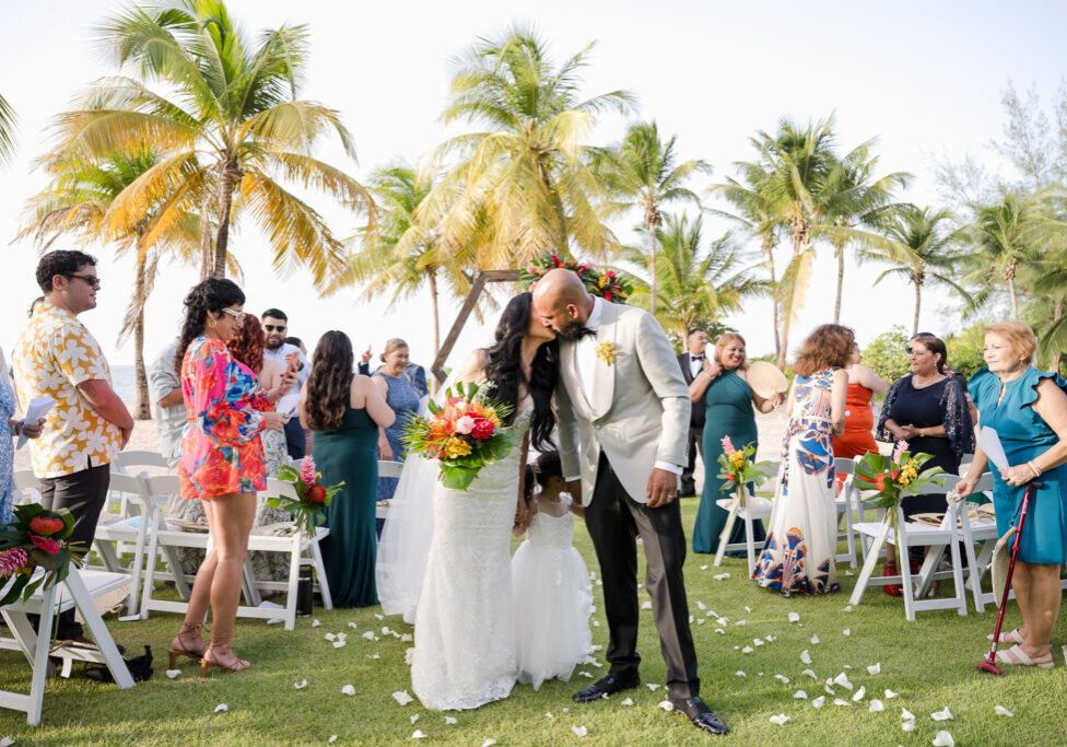 beach newlywed photos in marriott courtyard isla verde puerto rico ceremony decor hexagon arch