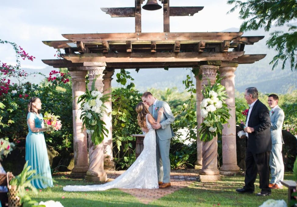 picture-perfect destination wedding photography in Hacienda Siesta Alegre